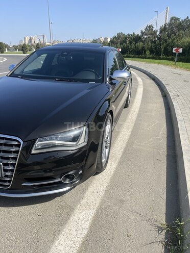 Audi S8 2012, 142,000 km - 4.0 l - Bakı