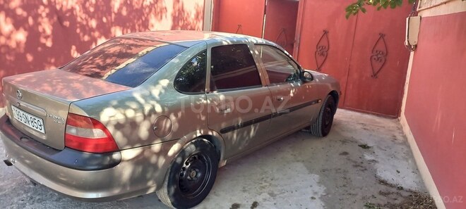 Opel Vectra 1997, 250,000 km - 1.6 л - Bakı