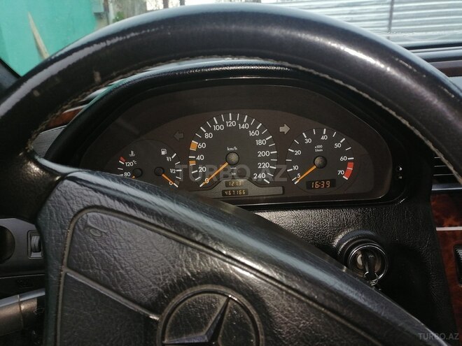 Mercedes C 180 1997, 467,166 km - 1.8 l - Yevlax