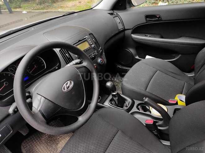 Hyundai i30 2012, 110,000 km - 1.4 л - Bakı