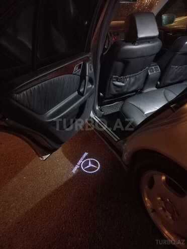Mercedes E 280 1998, 221,000 km - 2.8 л - Bakı