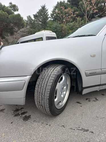 Mercedes E 280 1998, 221,000 km - 2.8 л - Bakı
