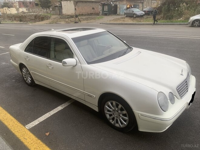 Mercedes E 260 2001, 300,000 km - 2.6 l - Bakı