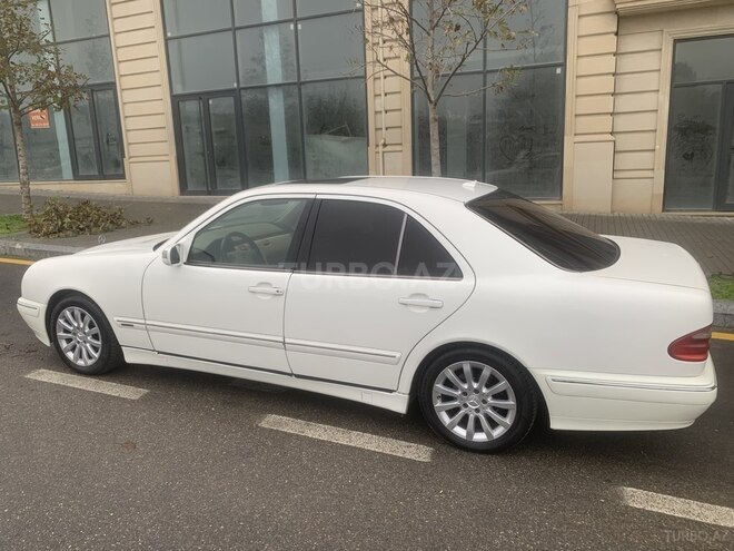 Mercedes E 260 2001, 300,000 km - 2.6 l - Bakı