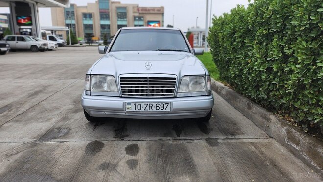Mercedes E 220 1994, 370,000 km - 2.2 l - Bakı