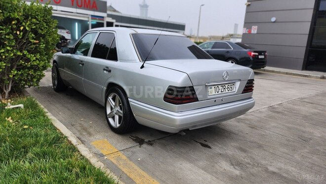 Mercedes E 220 1994, 370,000 km - 2.2 l - Bakı