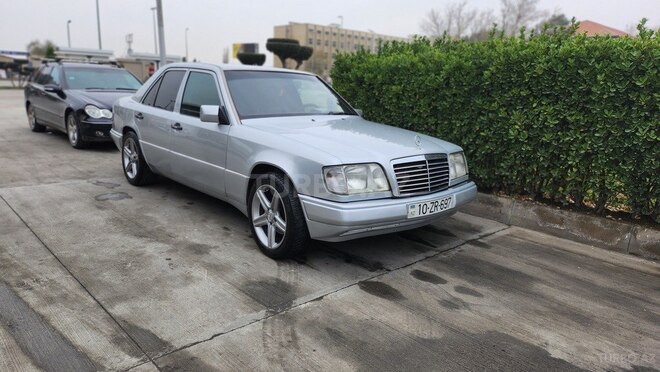 Mercedes E 220 1994, 370,000 km - 2.2 l - Bakı