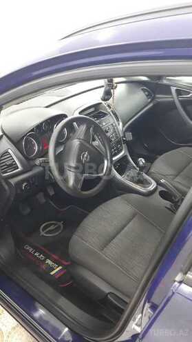 Opel Astra 2012, 198,000 km - 1.2 l - Bakı