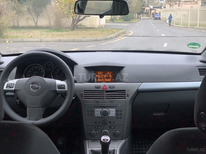 Opel Astra 2006, 166,000 km - 1.4 l - Bakı