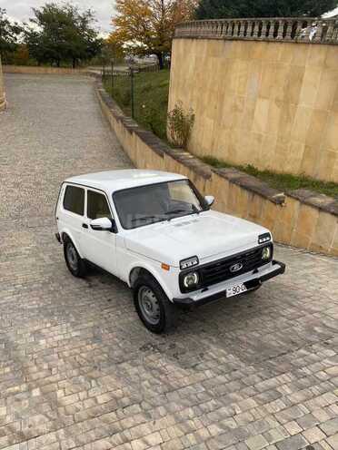 LADA (VAZ) Niva 2004, 350,000 km - 1.7 l - Qusar