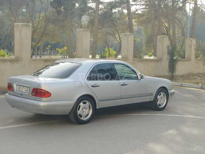 Mercedes E 220 1997, 329,000 km - 2.2 l - Sumqayıt