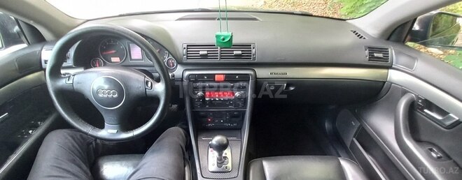 Audi A4 2004, 360,000 km - 1.8 l - Gəncə