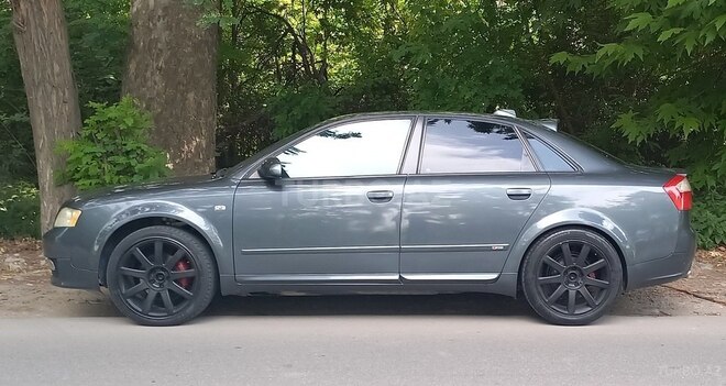 Audi A4 2004, 360,000 km - 1.8 l - Gəncə