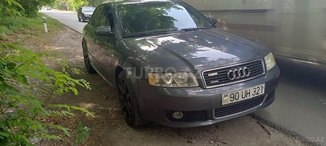 Audi A4 2004, 360,000 km - 1.8 l - Gəncə