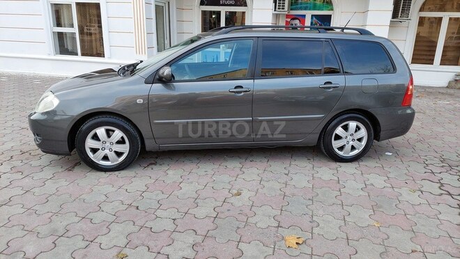 Toyota Corolla 2005, 233,000 km - 1.4 l - Bakı