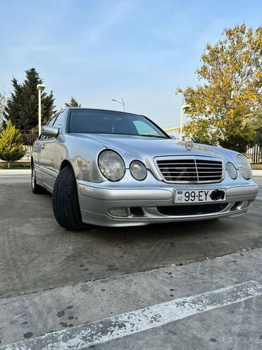 Mercedes E 220 2001, 350,000 km - 2.2 l - Bakı