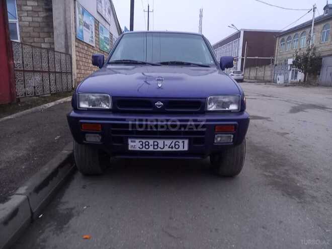 Nissan Terrano 1998, 330,000 km - 2.4 л - Qusar