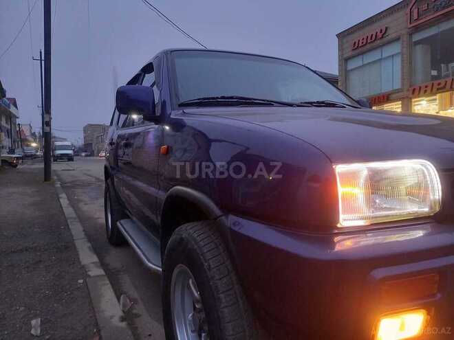 Nissan Terrano 1998, 330,000 km - 2.4 л - Qusar