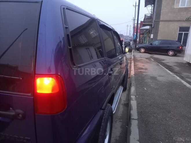Nissan Terrano 1998, 330,000 km - 2.4 л - Qusar