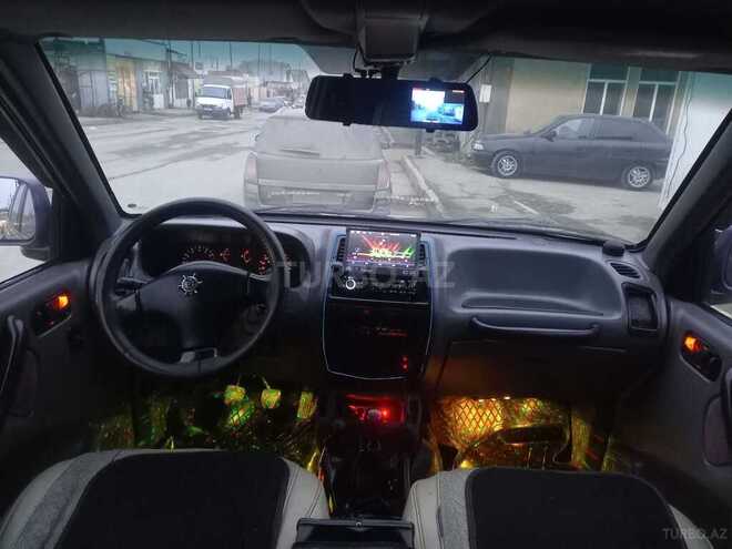 Nissan Terrano 1998, 330,000 km - 2.4 л - Qusar