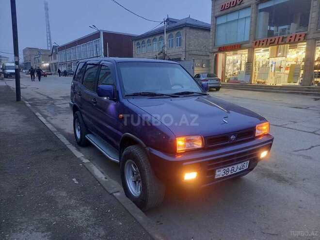 Nissan Terrano 1998, 330,000 km - 2.4 л - Qusar