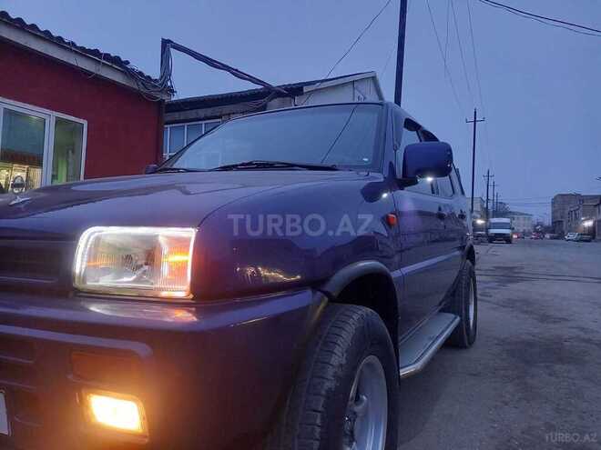 Nissan Terrano 1998, 330,000 km - 2.4 л - Qusar