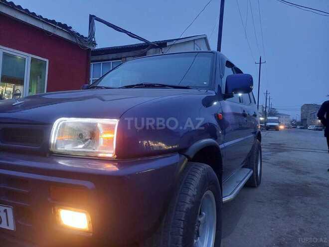 Nissan Terrano 1998, 330,000 km - 2.4 л - Qusar