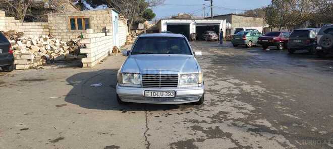 Mercedes E 200 1993, 200,000 km - 2.0 l - Sumqayıt
