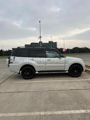 Mitsubishi Pajero 2007, 202,000 km - 3.0 l - Bakı