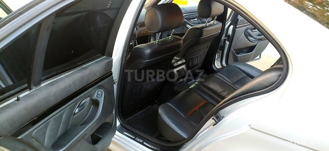 BMW 525 2002, 281,331 km - 2.5 l - Bakı