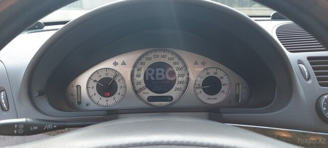 Mercedes E 320 2003, 214,000 km - 3.2 l - Bakı