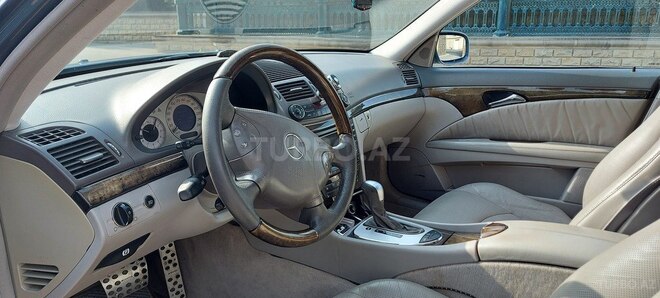 Mercedes E 320 2003, 214,000 km - 3.2 l - Bakı