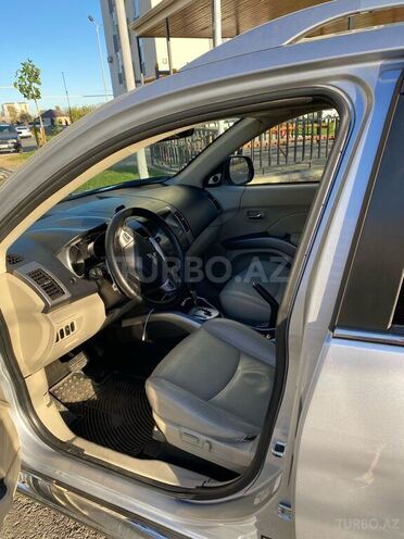 Mitsubishi Outlander 2008, 215,000 km - 3.0 l - Gəncə