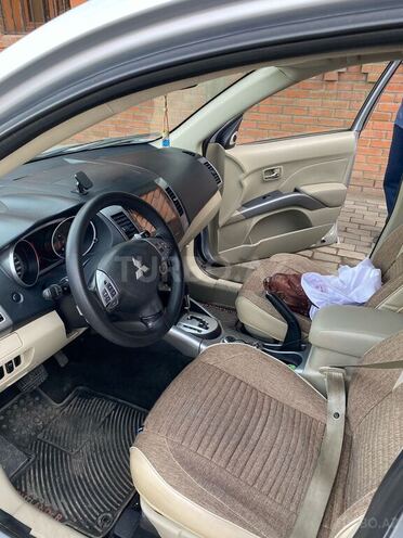 Mitsubishi Outlander 2008, 215,000 km - 3.0 l - Gəncə