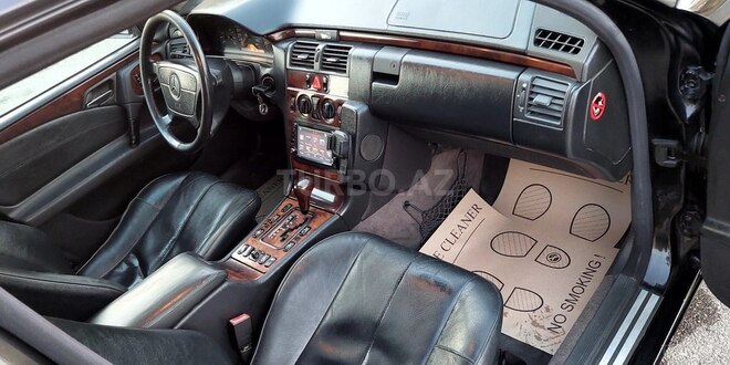 Mercedes E 240 1998, 501,456 km - 2.4 л - Bakı