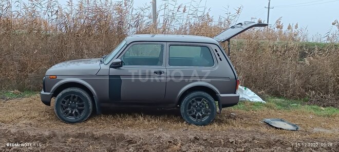 LADA (VAZ) Niva 2017, 156,000 km - 1.7 l - Beyləqan