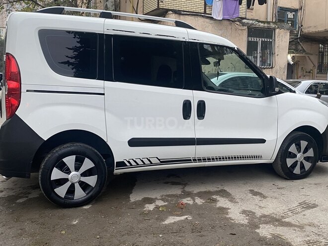 Fiat Doblo 2011, 355,500 km - 1.3 l - Bakı