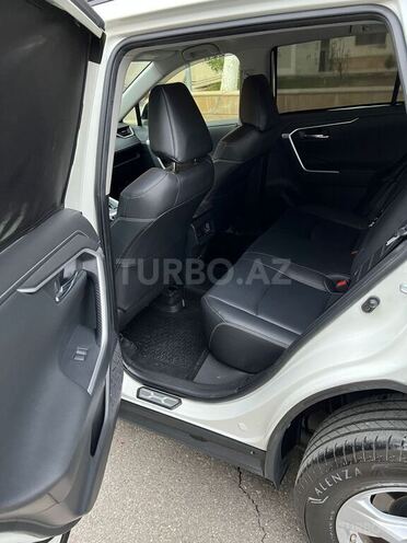 Toyota RAV4 2019, 18,200 km - 2.0 l - Bakı