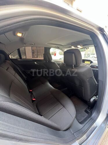Mercedes E 220 2011, 215,500 km - 2.2 l - Bakı