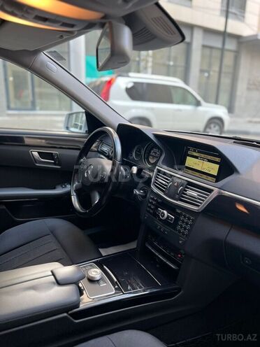 Mercedes E 220 2011, 215,500 km - 2.2 l - Bakı