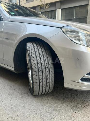 Mercedes E 220 2011, 215,500 km - 2.2 l - Bakı