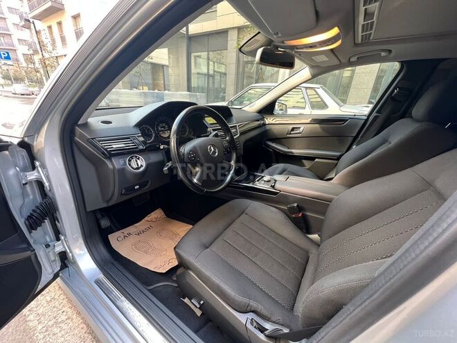 Mercedes E 220 2011, 215,500 km - 2.2 l - Bakı