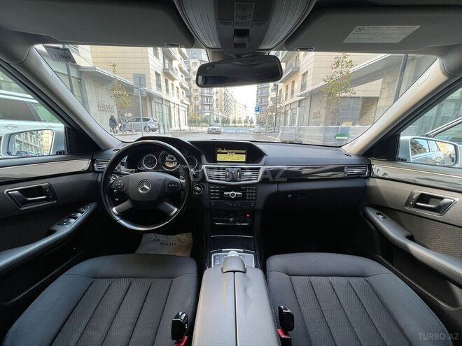 Mercedes E 220 2011, 215,500 km - 2.2 l - Bakı