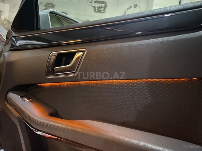 Mercedes E 220 2011, 215,500 km - 2.2 l - Bakı