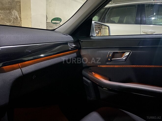 Mercedes E 220 2011, 215,500 km - 2.2 l - Bakı