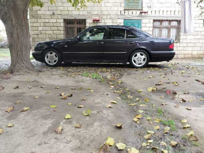 Mercedes E 200 1997, 211,325 km - 2.0 l - Bakı