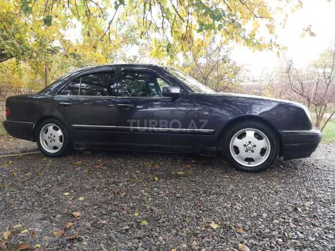 Mercedes E 200 1997, 211,325 km - 2.0 l - Bakı