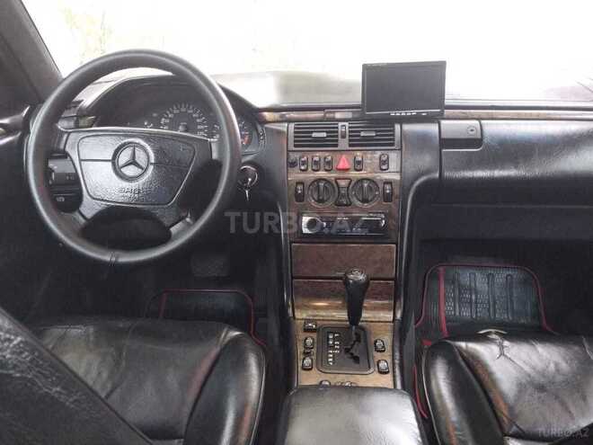 Mercedes E 200 1997, 211,325 km - 2.0 l - Bakı