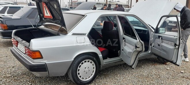 Mercedes 190 1991, 250,000 km - 2.0 l - Gəncə
