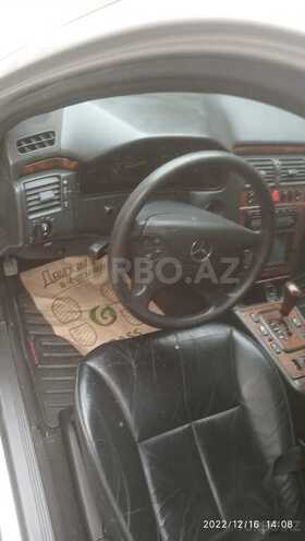 Mercedes E 320 2000, 400,000 km - 3.2 l - Bakı